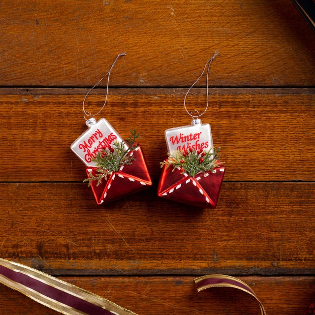 Kenneth Ludwig Chicago Glittered Glass Santa Letter Ornament (Set of 12) For Sale - Image 4 of 5
