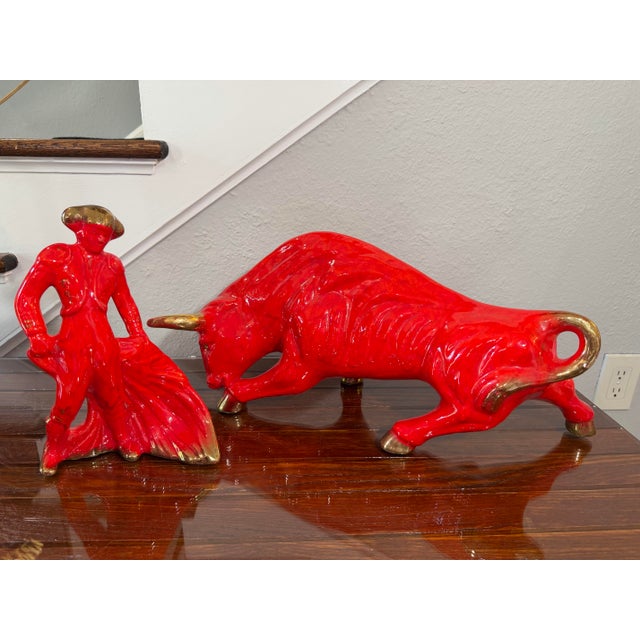 Large Pair of 1950s MCM Glossy Firehouse Red and Gilded Kt Gold Paint Accents Ceramic Fighting Bull and Matador Figurines For Sale In Dallas - Image 6 of 12