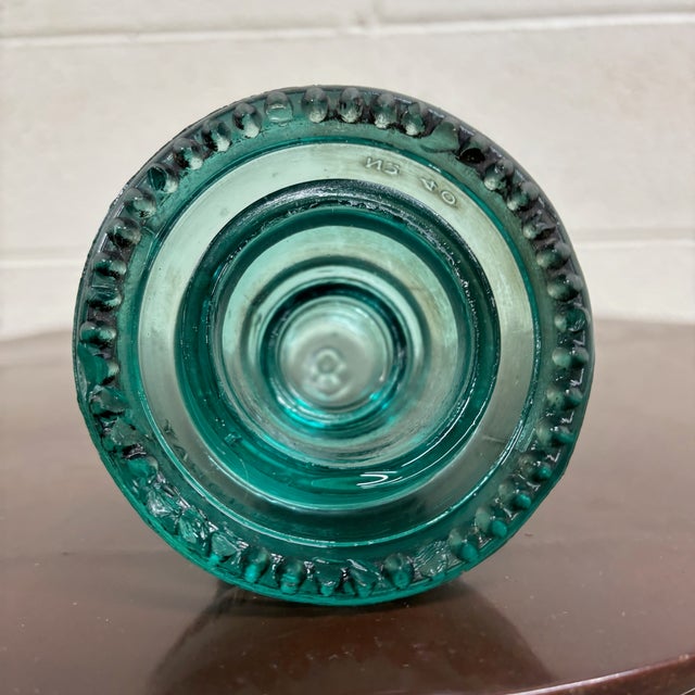 Early 20th Century Antique Hemingray 40 Teal Glass Insulator For Sale - Image 5 of 6