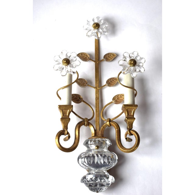 Mid-Century Modern Wall Lamp in Gilded Metal and Crystal Glass from Maison Bagues, 1960s For Sale - Image 3 of 9