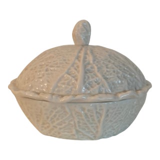 Spode Savoy White Round Covered Box For Sale