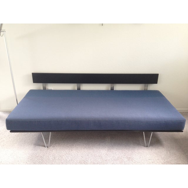 Modernica pot picture