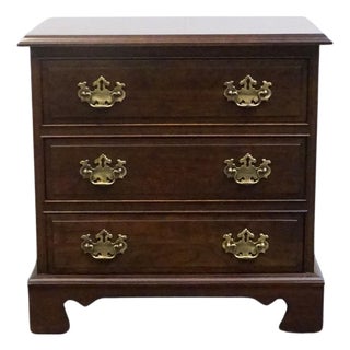 Pennsylvania House Solid Mahogany Traditional Style 22" Chairside Chest / Accent End Table For Sale
