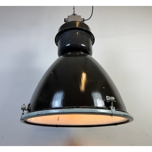 Large Industrial Black Enamel Lamp with Clear Glass Cover from Elektrosvit, 1960s For Sale - Image 11 of 18
