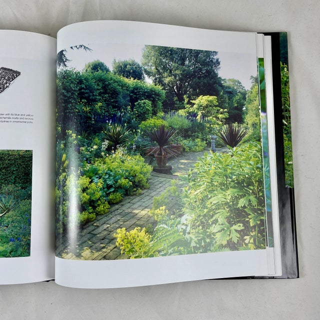 2000 - 2009 Hidcote the Garden and Lawrence Johnston, English National Trust Book For Sale - Image 5 of 10
