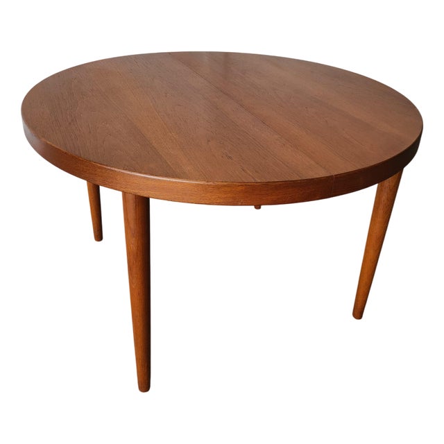 Mid-Century Extendable Teak Table For Sale