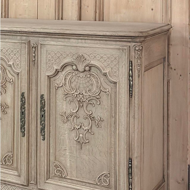 Grand Liégeois Louis XIV Style Stripped Oak Buffet ~ Credenza For Sale - Image 9 of 18