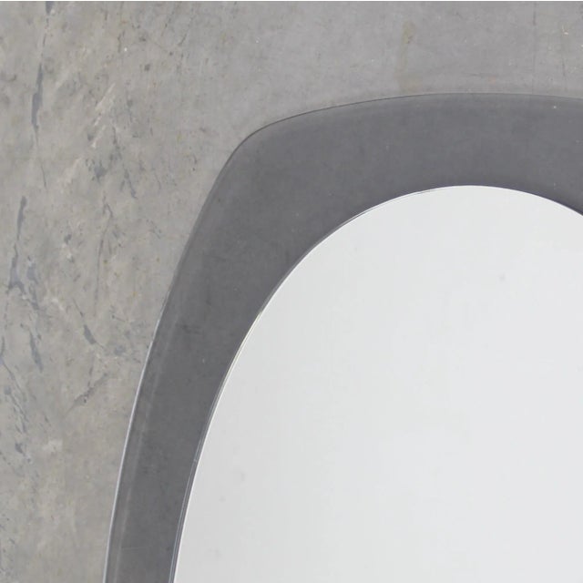 Vintage Italian Mirror, 1970s, in Very Good conditions. Designed 1970 to 1979