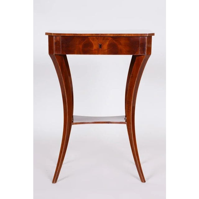 Small Biedermeier Table in Walnut, 1830s For Sale - Image 6 of 7