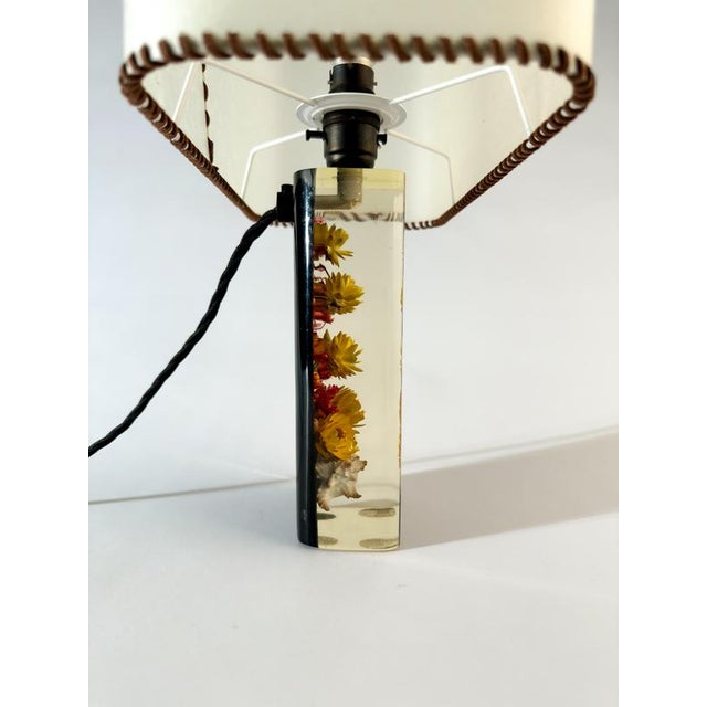 Floral Resin Block Table Lamp by Pierre Giraudon, 1960s For Sale - Image 3 of 10