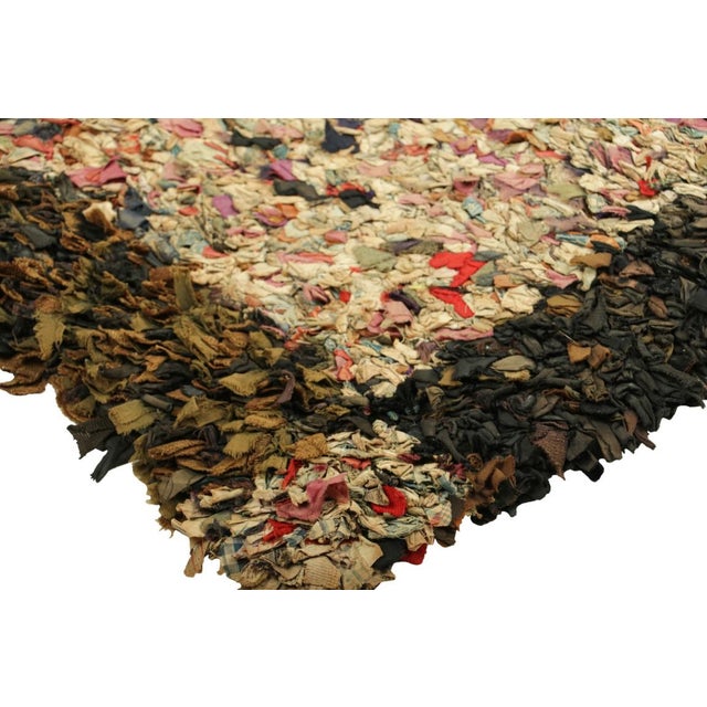 Antique Hooked Rug With Abstract Multicolor Patterns | Rug & Kilim For Sale In New York - Image 6 of 7