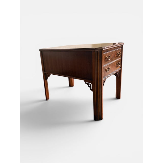 Altavista Lane 1982 Vintage Lane Altavista Chinese Chippendale Banded Mahogany Side Table For Sale - Image 4 of 9