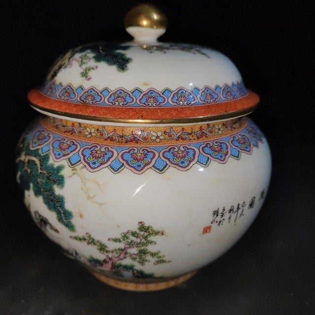 Pair of Chinese Famille Rose Porcelain Covered Jars With Eight Horses Motif For Sale In Los Angeles - Image 6 of 9
