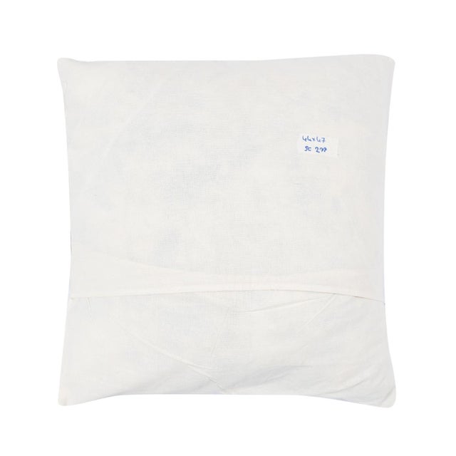 2010s 18"x19" Set of 2 Silk embroidery Cushion Cover. Pair Lace Pillow. Bird Patterned For Sale - Image 5 of 6