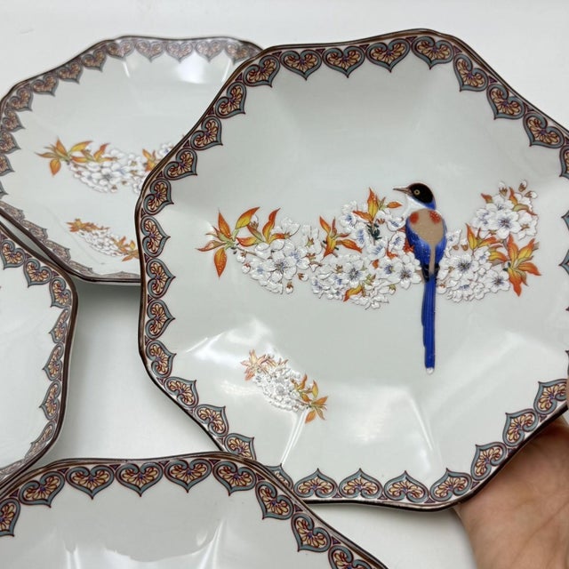 Japanese Kutani Porcelain Plate Featuring a Titmouse and Floral Motifs - Set of 4 For Sale - Image 4 of 7