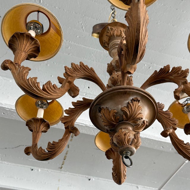 Late 20th Century Italian Baroque Style Carved Wood 6-Arm Chandelier For Sale In New York - Image 6 of 8