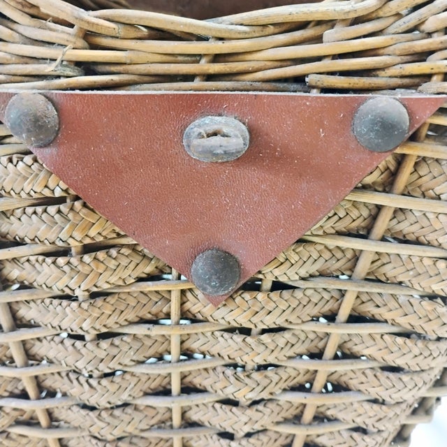 Ooak Mid-Century 1960s Woven Wicker Creel Basket With Leather Flap Tubular Handles For Sale - Image 11 of 17