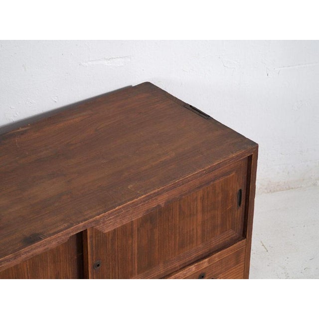 Antique base cabinet – Taishō / Showa period (c.1920-1970) Dimensions: Length: 94 cm Depth: 42 cm Height: 45...