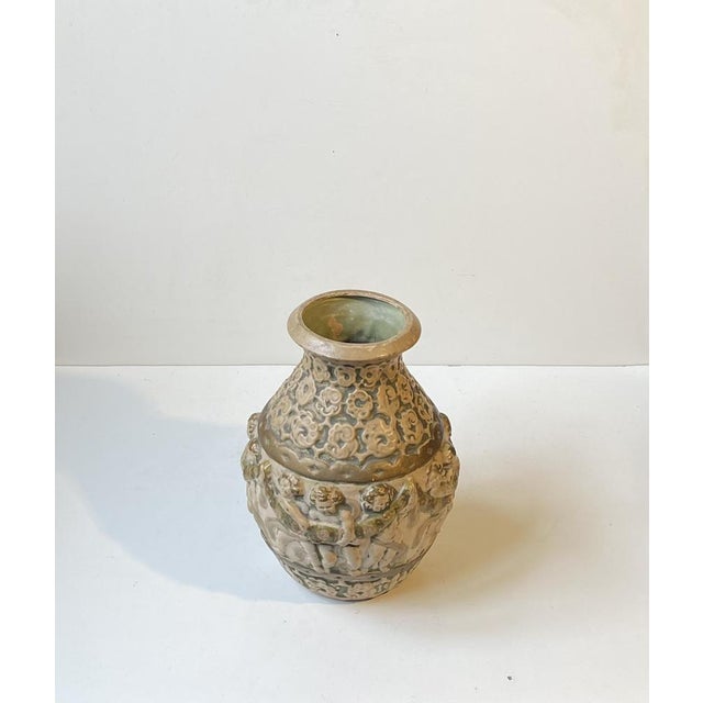 Antique Historicism Italian Pottery Vase with Puttis, 1920s For Sale - Image 3 of 9