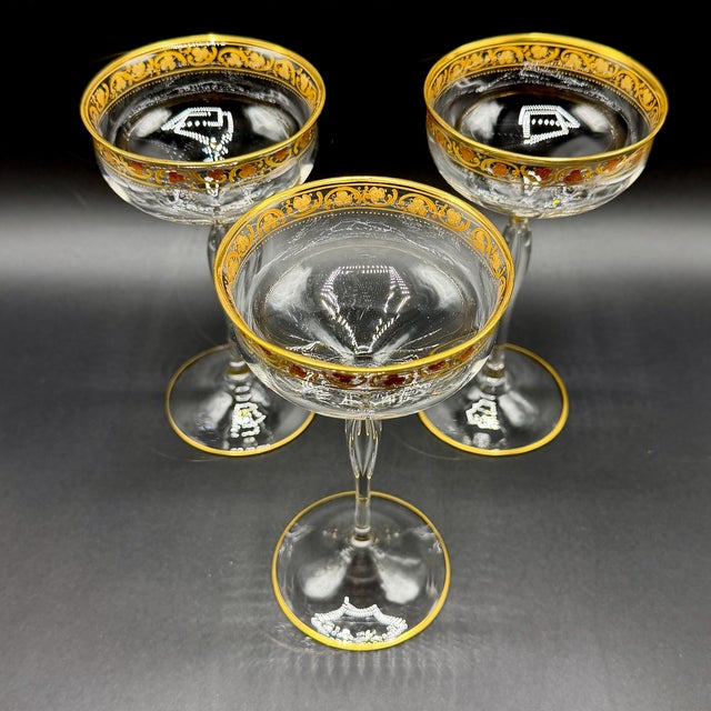 Gold French Belle Époque Hand-Blown and Hand-Gilded Glass Champagne Coupes, Wine, Port and Liqueur Glasses, 1900s, Set of 18 For Sale - Image 8 of 18