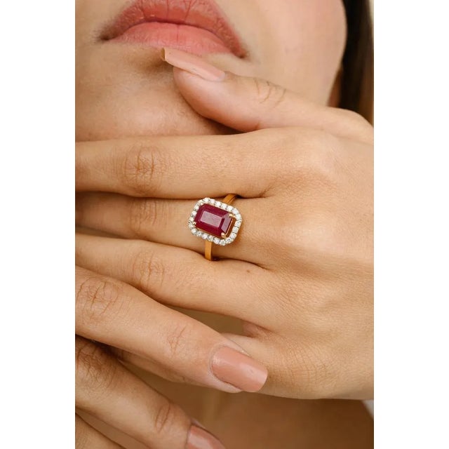 Modern Contemporary Ruby Cocktail Ring Size 7 For Sale - Image 3 of 8