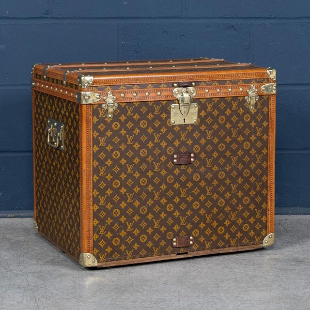 Antique Hat Trunk in Monogram Canvas from Louis Vuitton, France, 1910 For Sale - Image 3 of 18