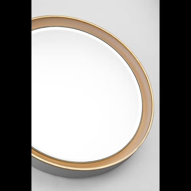 Visual Comfort Thomas O'Brien for Visual Comfort Signature Tricia 24" Illuminated Round Mirror in Matte White and Gild For Sale - Image 4 of 12
