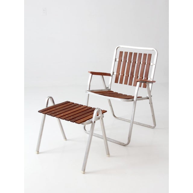 Brown Mid-Century Aluminum & Wood Slat Chair With Side Table Set For Sale - Image 8 of 17