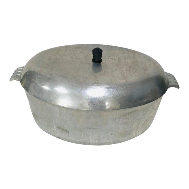 1930s Art Deco Lidded Oval Roaster Cast Aluminium For Sale