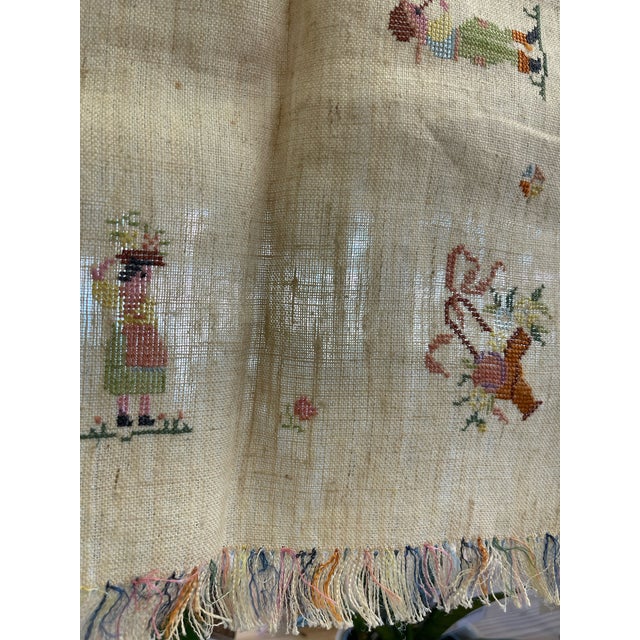 Linen Vintage Hand-Embroidered Linen Tablecloth With Figural Motif and Fringe Border For Sale - Image 8 of 9