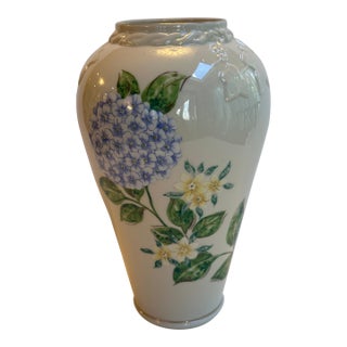 Lenox "Blue Hydrangeas" Collection Ceramic 10.5" Tall Ivory Vase Embossed Hand Painted Floral Design For Sale