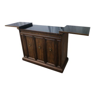 Vintage Baker Mid-Century Mahogany Flip Top Retro Rolling Bar Cart For Sale