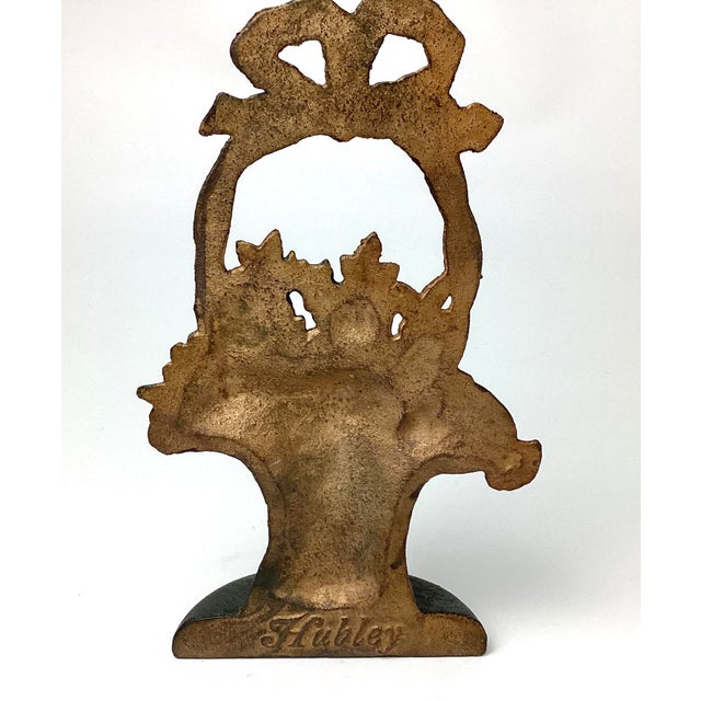 Hubley Manufacturing Company Antique Hubley Flower Basket Doorstop in Great Paint For Sale - Image 4 of 8