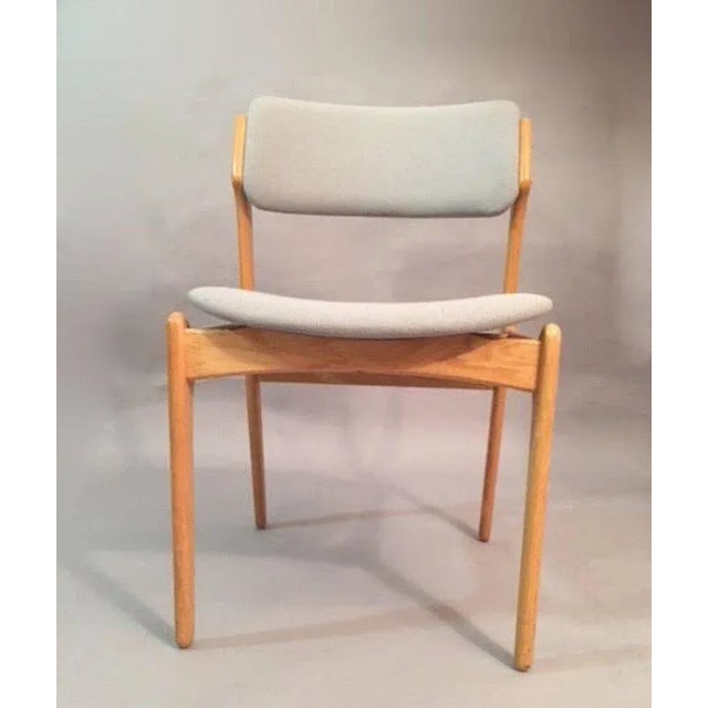 1960s Oak Dining Chairs by Erik Buch, Customizable Reupholstery, 1960s, Set of 12 For Sale - Image 5 of 8