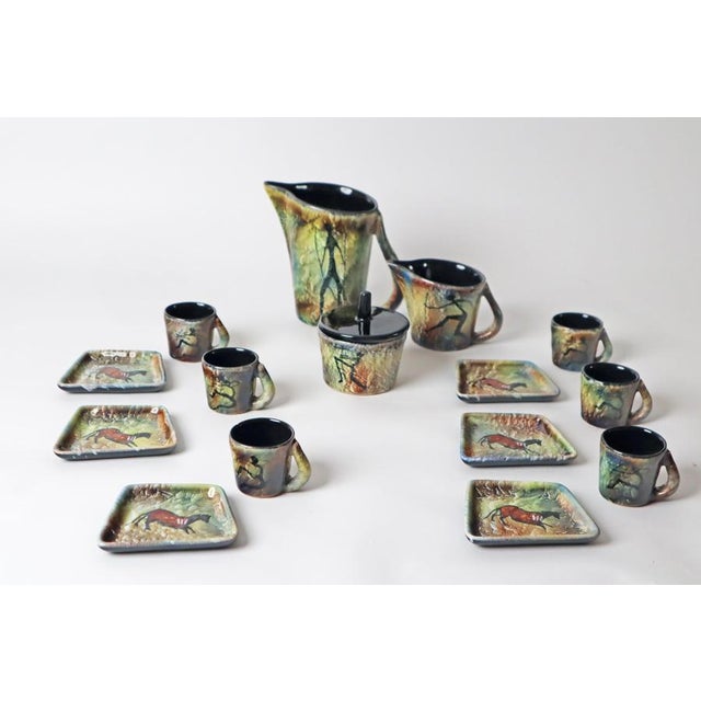 1960s Espresso Service with Stone Age Painting for 6 from Lascaux, France 1960s, Set of 15 For Sale - Image 5 of 12