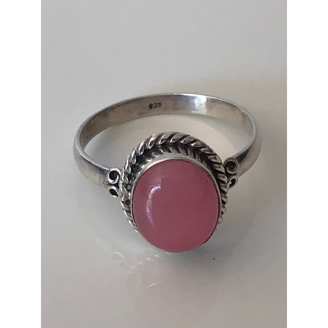 Mid 20th Century Vintage Rose Quartz Cabochon Stone and Sterling Ring (Size 9.5) For Sale - Image 5 of 8
