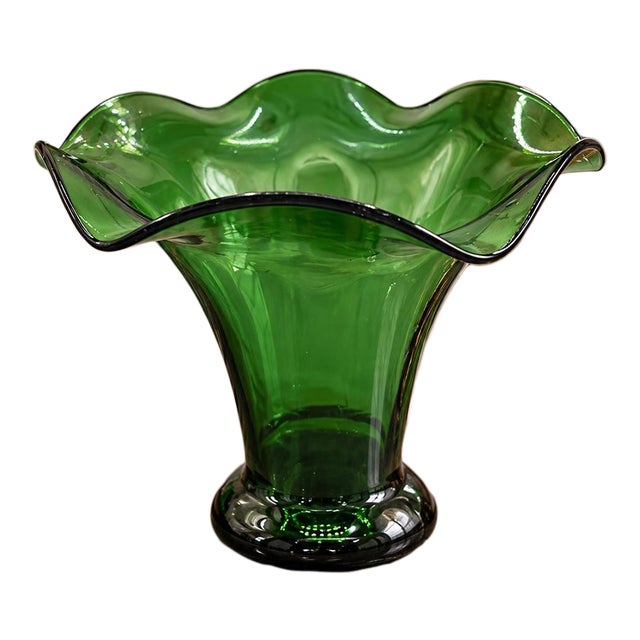 Vintage Emerald Green Ruffled Art Glass Vase For Sale