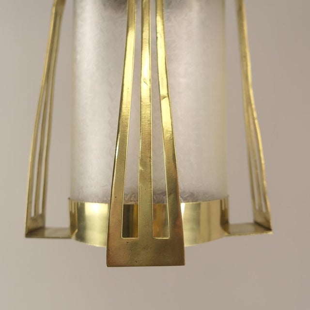 The light provides a pleasant, glare-free light. Polished surface. The luminaire has been rewired and electrified...