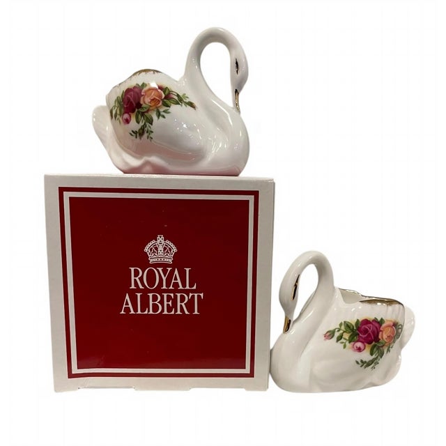 English Vintage Royal Albert Old Country Roses Swan Figurines – Set of 2 For Sale - Image 3 of 5