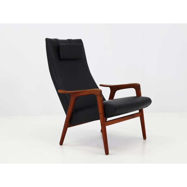 Ruster Lounge Chair by Yngve Ekström in Black Leather, Sweden, 1956, in Very Good conditions. Designed 1950 to 1959 I have...