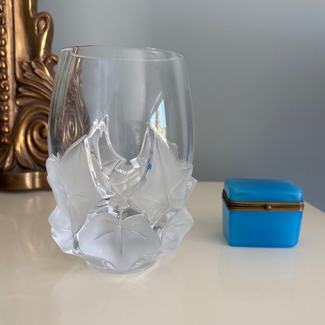 Lalique Hedera Vase For Sale In Jacksonville, FL - Image 6 of 7