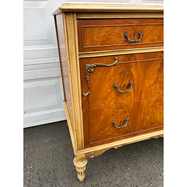 Brown Vintage French Provincial Dresser | Walnut Veneer Chest of Drawers | Louis XV Style Cream & Wood Bedroom Furniture | Mid Century Dresser For Sale - Image 8 of 12