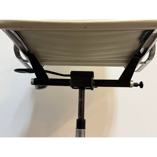 Charles + Ray Eames for Herman Miller Eames Aluminum Group Management Chair + Ottoman Set For Sale - Image 12 of 12
