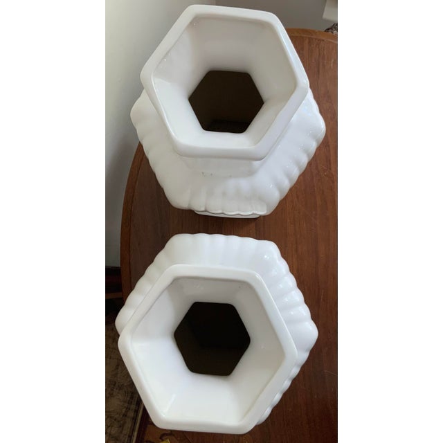 Pair of 14” White Ribbed Ceramic Ginger Jar Vases for Traditional, Chinoiserie or Palm Beach Regency Decor. See Photos! For Sale In New Orleans - Image 6 of 8