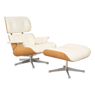Set of Lounge Chair in Leather with Ottoman by Charles & Ray Eames for Vitra For Sale