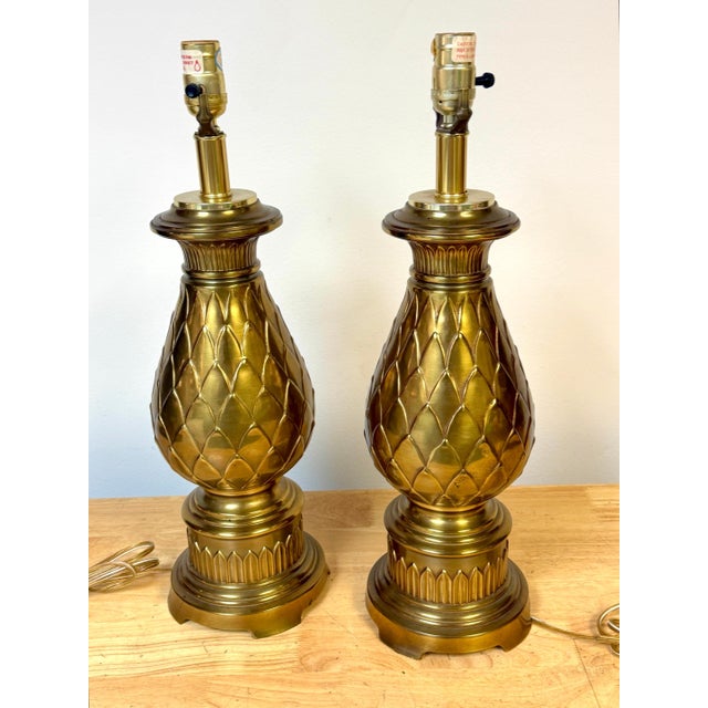 Pair of Hollywood Regency Brass Artichoke Table Lamps by Stiffel, 1960s For Sale - Image 10 of 15