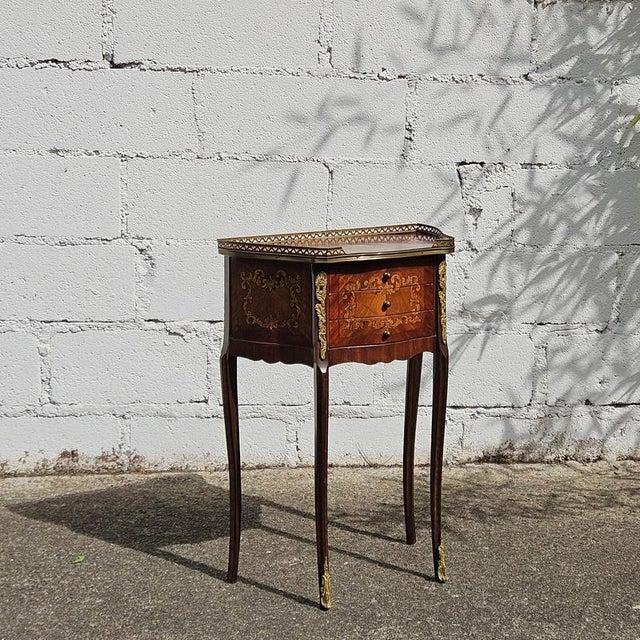 Marquetry Nightstand in Wood and Brass For Sale - Image 4 of 18