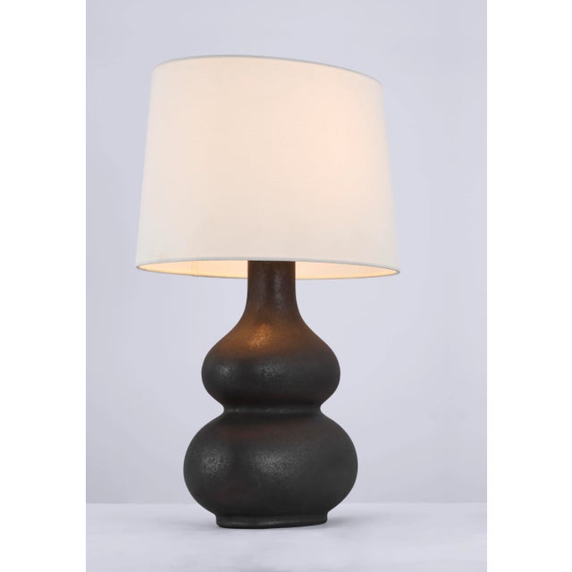Transitional Chapman & Myers for Visual Comfort Signature Lismore Medium Table Lamp in Stained Black Metallic with Linen Shade For Sale - Image 3 of 6