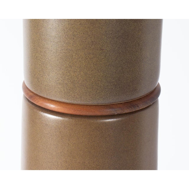 Marshall Studios Martz Marshall Studios Ceramic and Walnut Table Lamp For Sale - Image 4 of 8