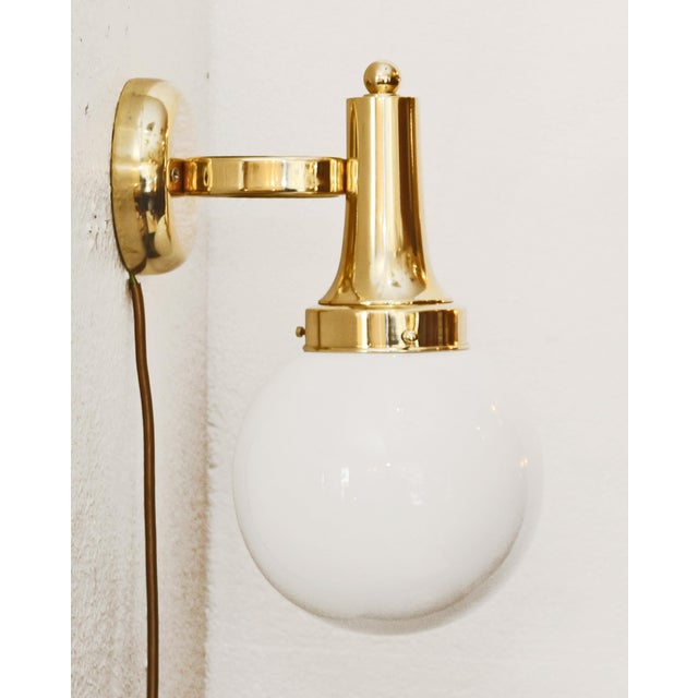 Vintage Art Deco Wall Lamp in Brass and Glass, 1920s For Sale - Image 6 of 10